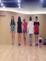 女子成人柔软舞蹈视频教学,优雅舞步，释放身心