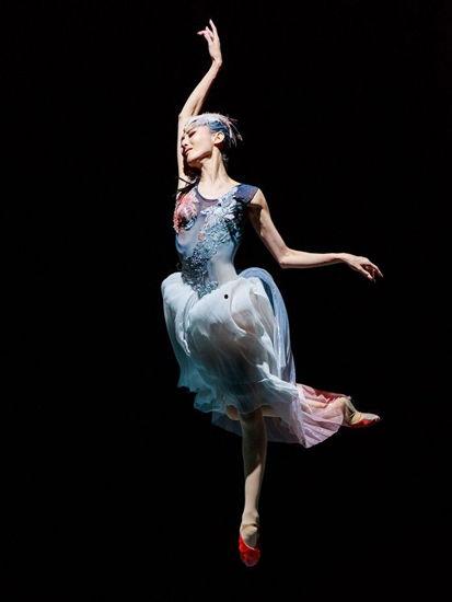 玉琼舞蹈成人舞蹈视频,优雅舞步，释放身心魅力